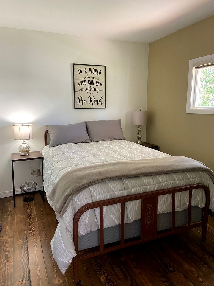 Charming Downtown Cottage with Porch & Backyard Retreat near Beaverhead River in Dillon, Montana