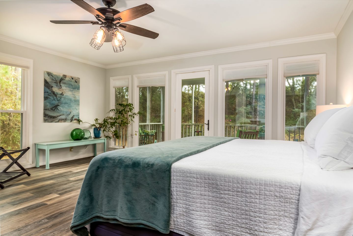 Stylish Coastal Retreat with Luxury Amenities near the Beaches and Golf Course on Dauphin Island, Alabama