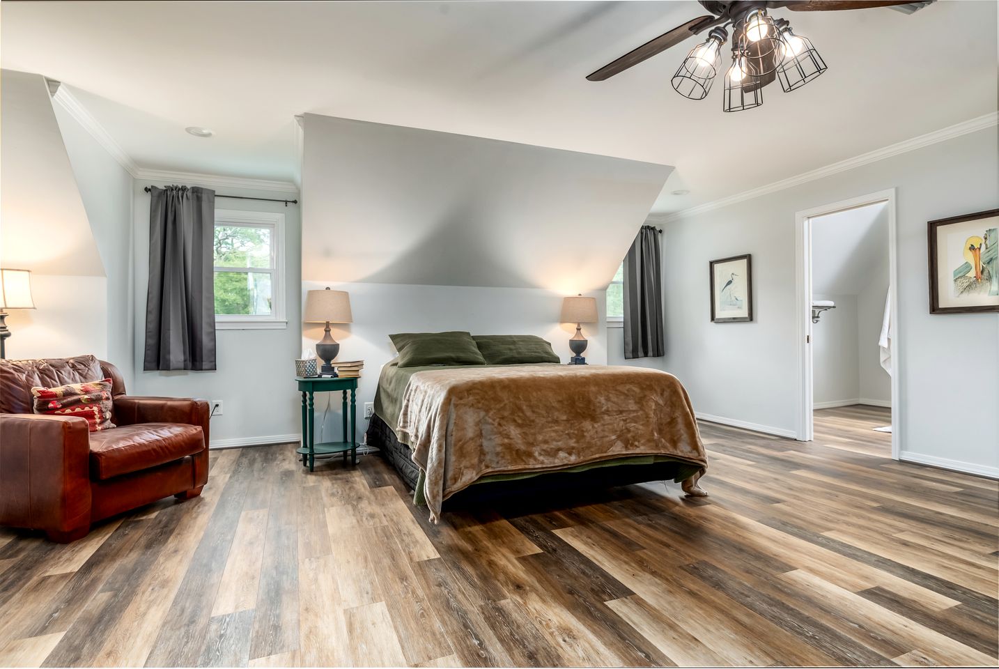 Stylish Coastal Retreat with Luxury Amenities near the Beaches and Golf Course on Dauphin Island, Alabama