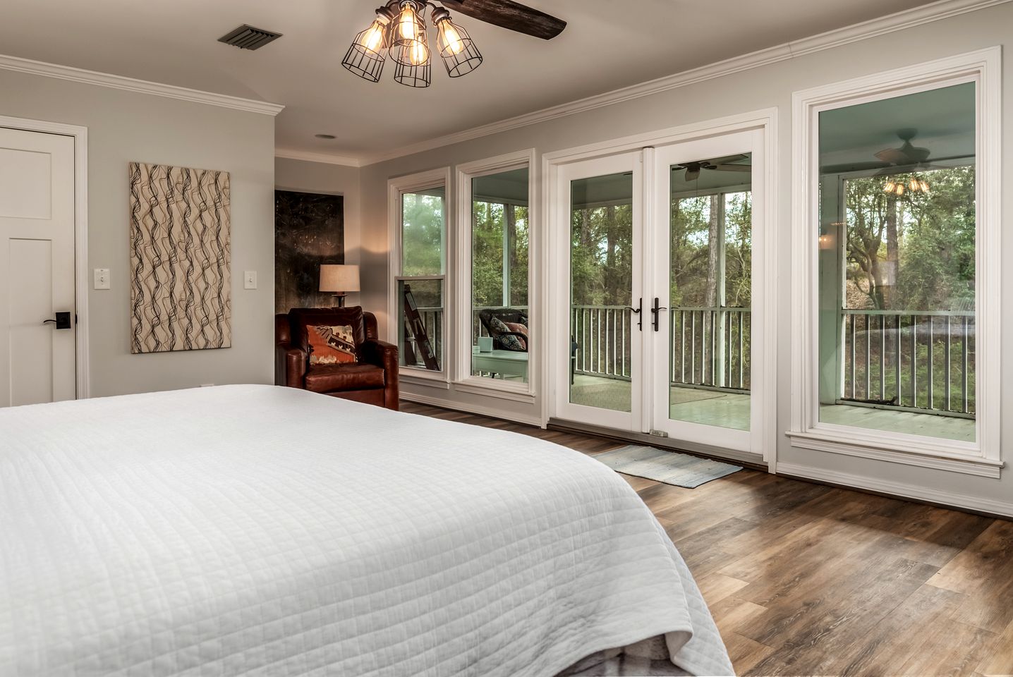 Stylish Coastal Retreat with Luxury Amenities near the Beaches and Golf Course on Dauphin Island, Alabama