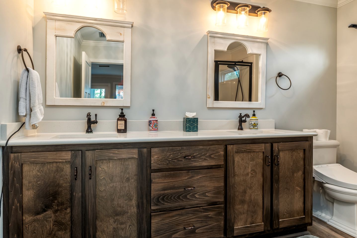 Stylish Coastal Retreat with Luxury Amenities near the Beaches and Golf Course on Dauphin Island, Alabama