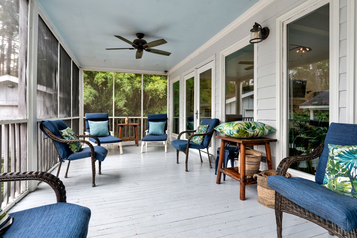 Stylish Coastal Retreat with Luxury Amenities near the Beaches and Golf Course on Dauphin Island, Alabama