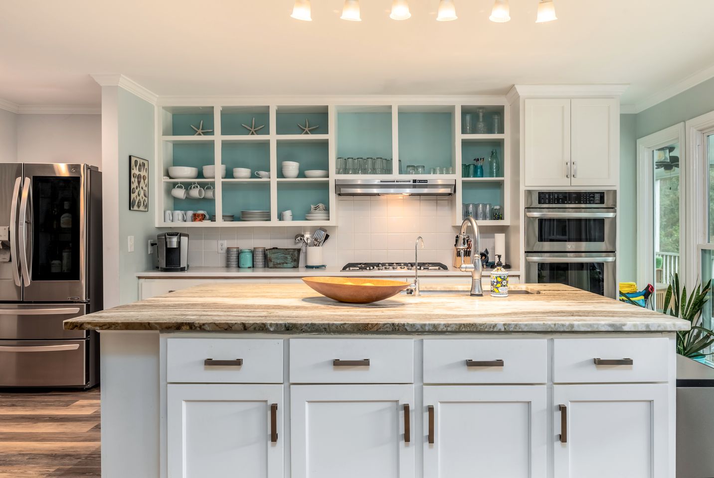 Stylish Coastal Retreat with Luxury Amenities near the Beaches and Golf Course on Dauphin Island, Alabama