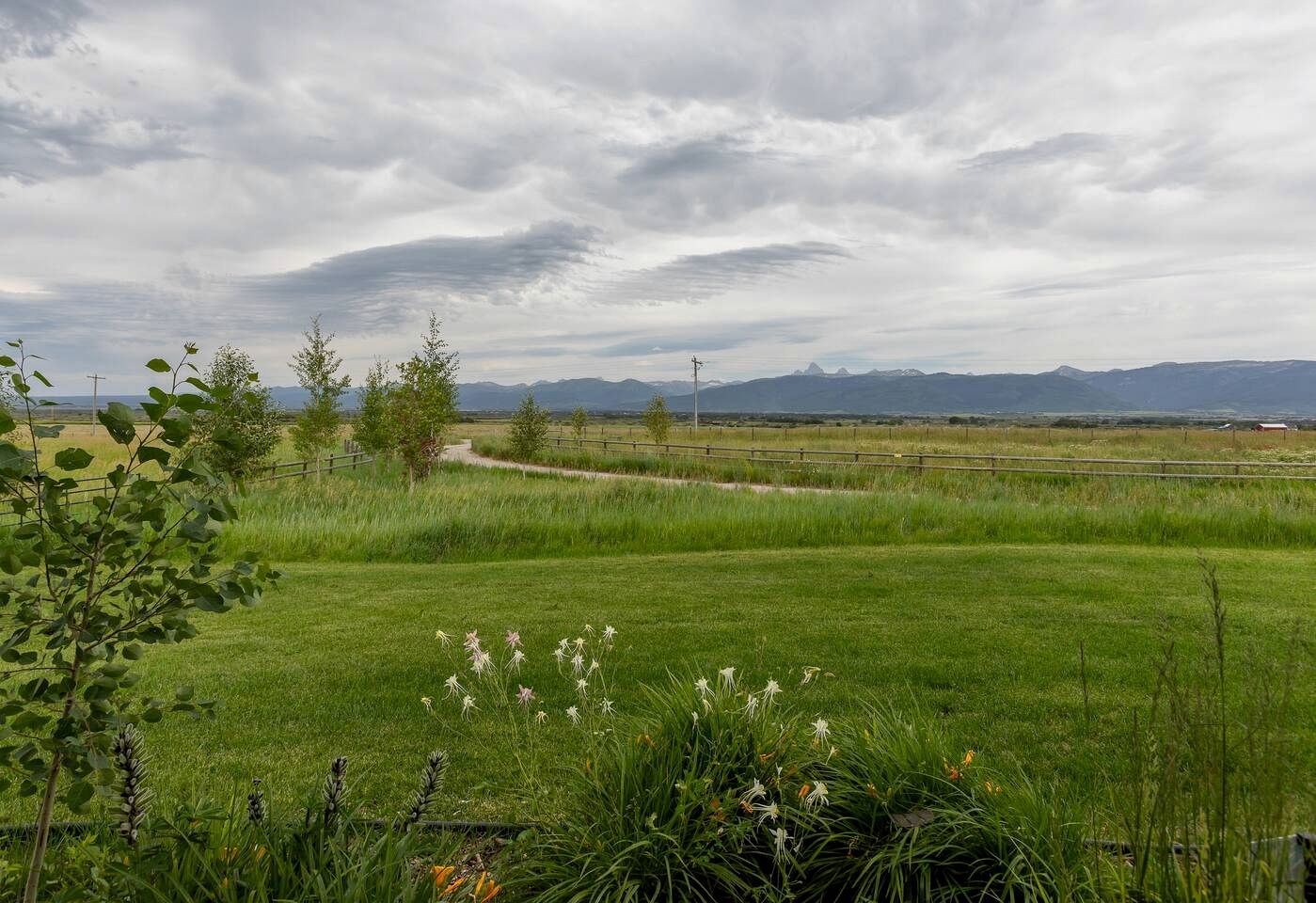 Spacious Farmhouse Retreat with Teton Views and Outdoor Games Near National Parks in Tetonia, Idaho