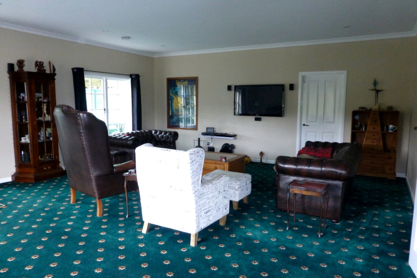 Lovely Room Rental on Secluded Farm near Kaiwaka, New Zealand