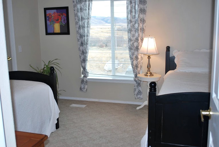 Cabins (Soda Springs, Idaho, United States)