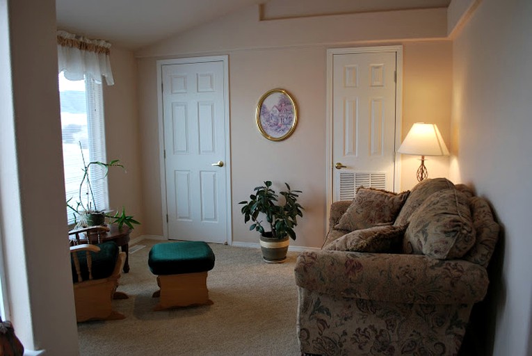 Cabins (Soda Springs, Idaho, United States)