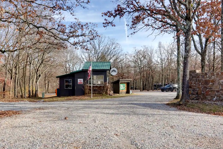 Cabins (United States of America, Gentry, Arkansas)