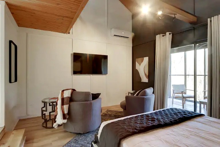 Cabins (United States of America, Gentry, Arkansas)