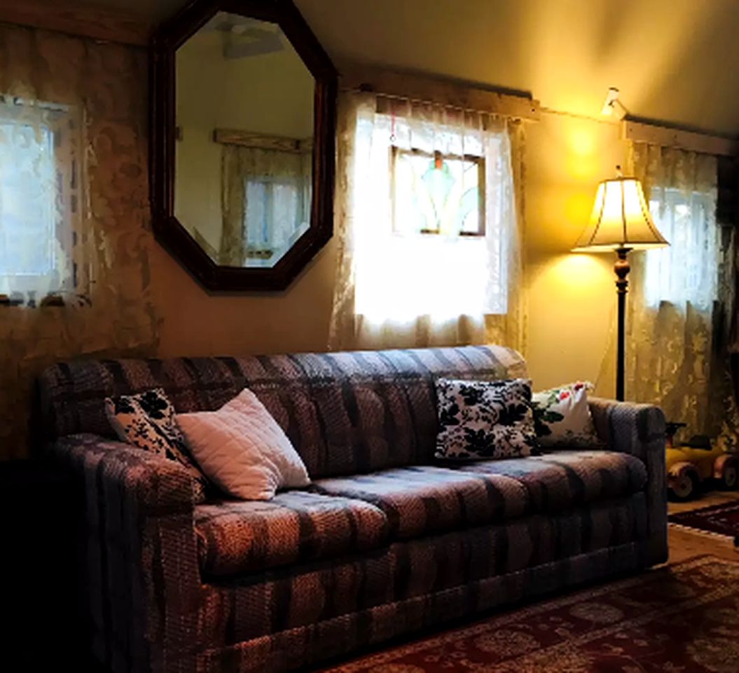 Charming Cabin Rental for a Relaxing Getaway in White Sulphur Springs, New York