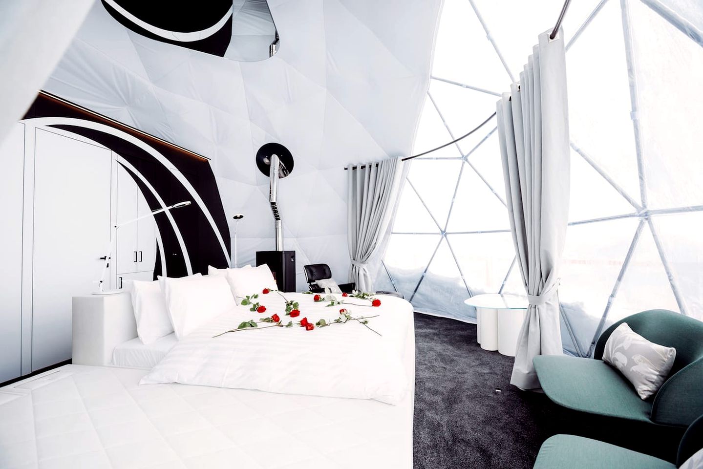 Romantic Dome Rental with James Bond Theme in the Alps of Valais, Switzerland