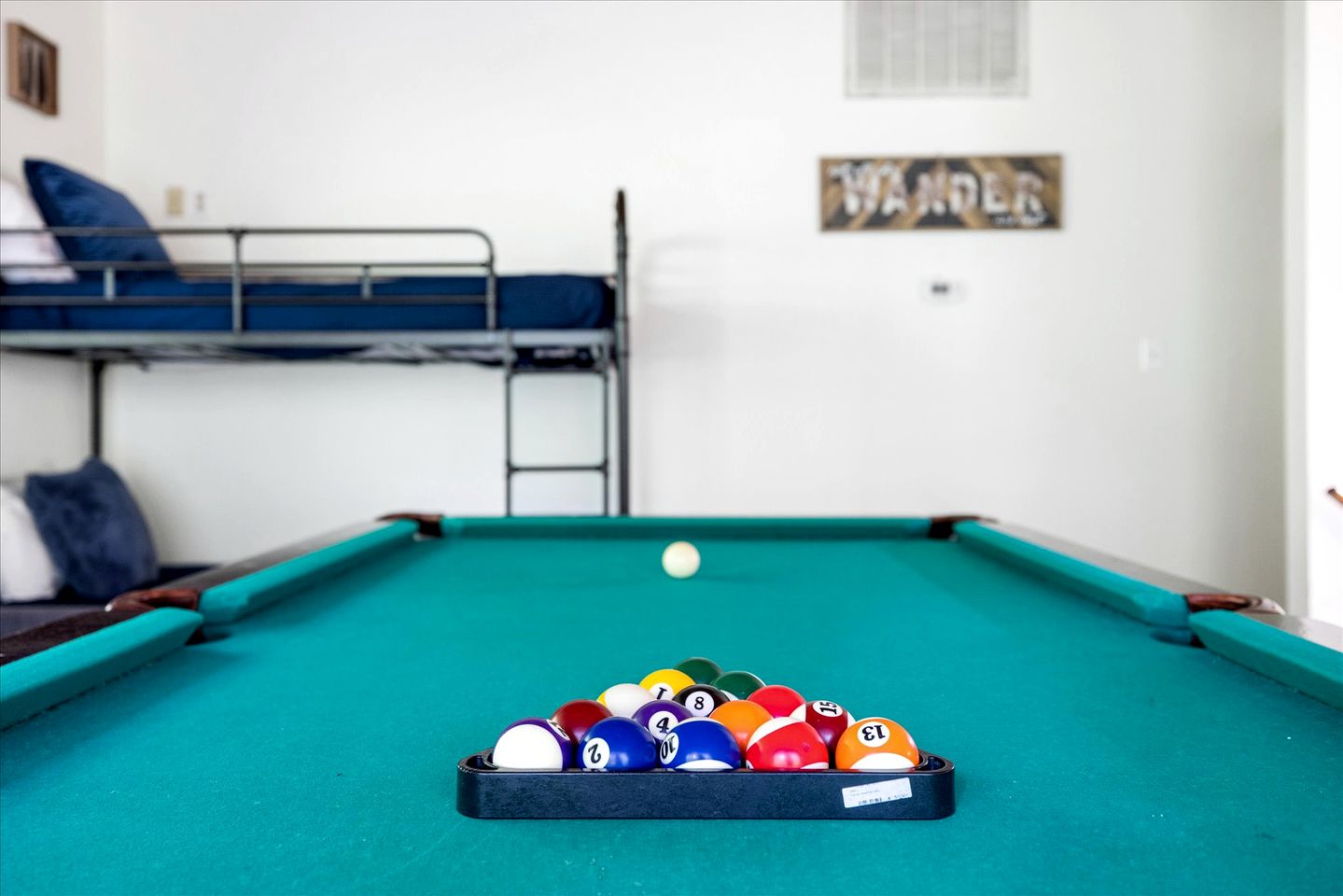 Idyllic Rental Cabin with Hot Tub, Deck, and Pool Table near Smoky Mountains and Gatlinburg, Tennessee