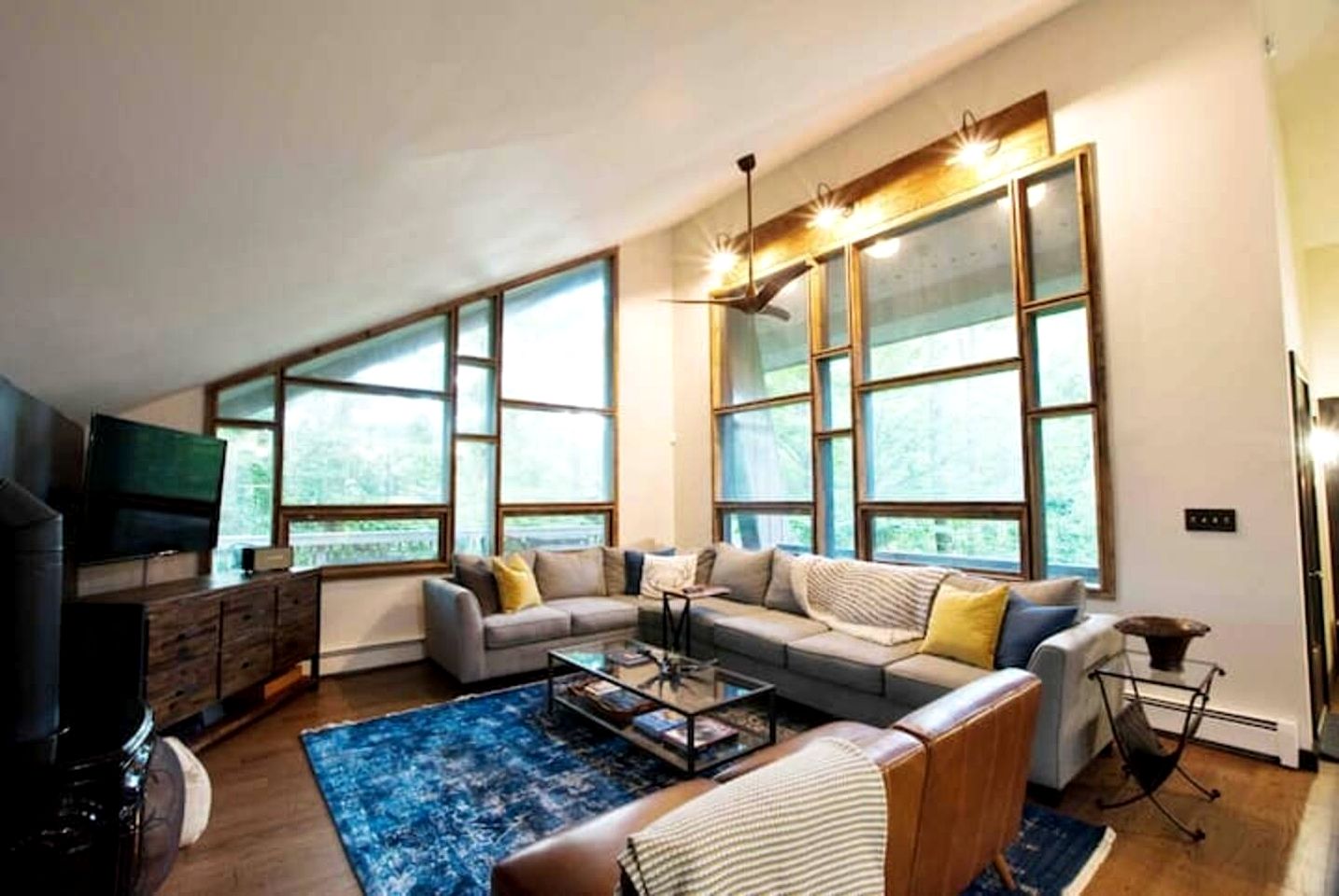 Whitetail Chalet