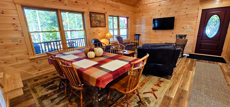 Cabins (United States of America, Greenville, Maine)