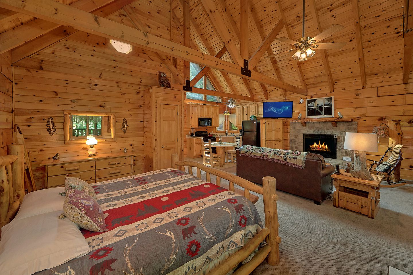 Romantic Glamping Cabin for Couples, Perfect to Explore The Great Smoky Mountains