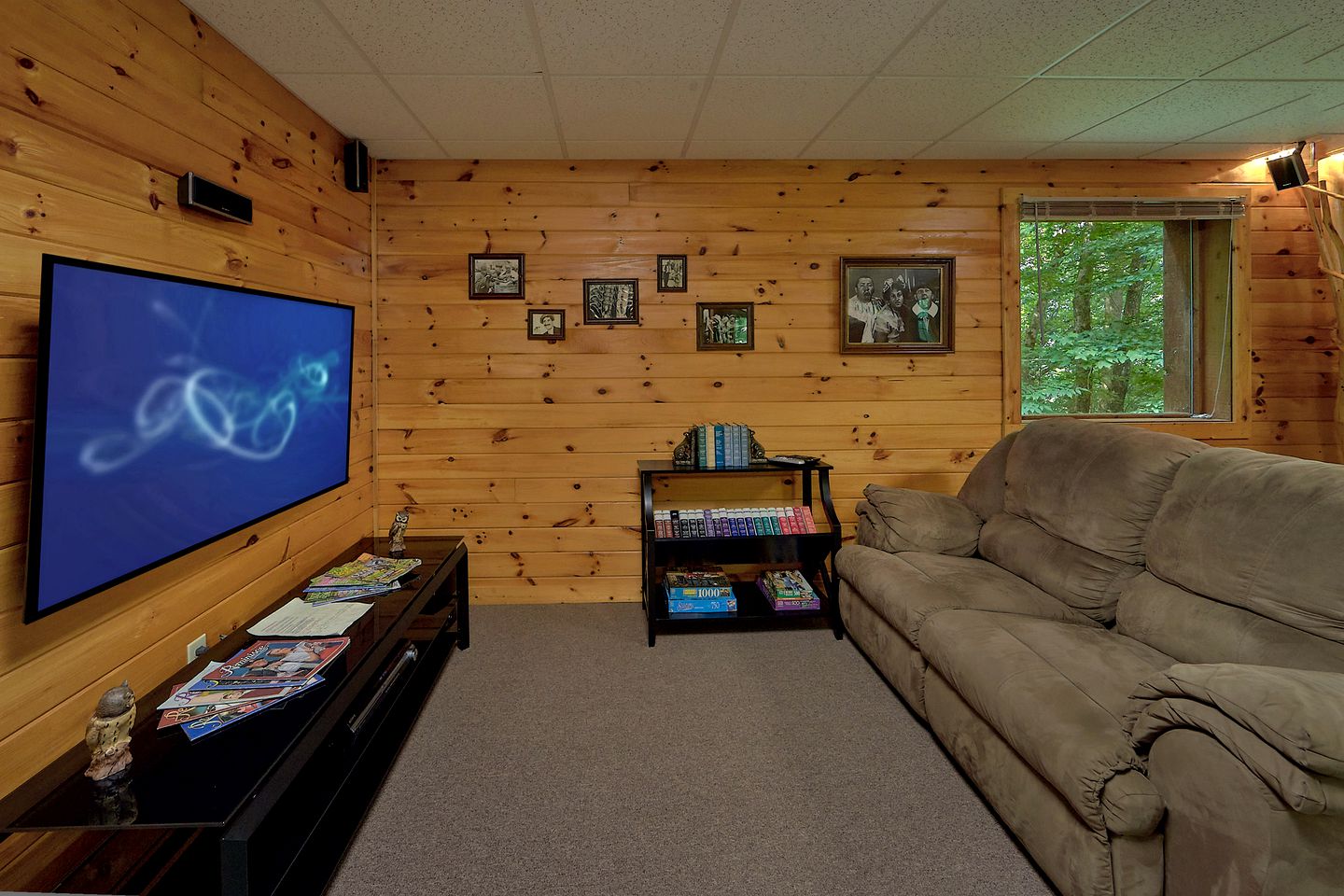 Romantic Glamping Cabin for Couples, Perfect to Explore The Great Smoky Mountains