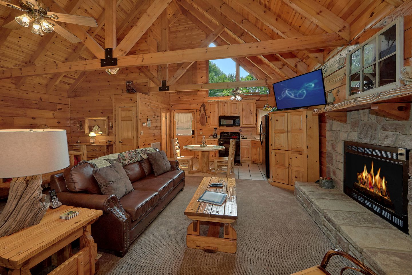 Romantic Glamping Cabin for Couples, Perfect to Explore The Great Smoky Mountains