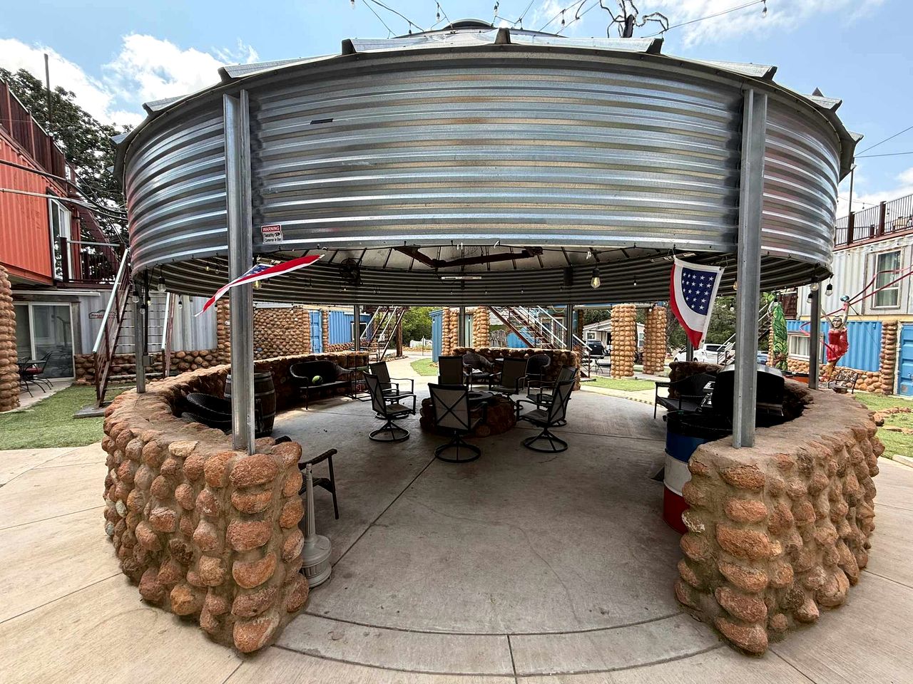 Charming Tiny House with Rooftop Deck near Wichita Mountains in Medicine Park, OK