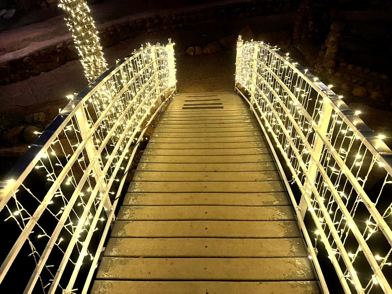 Charming Tiny House with Rooftop Deck near Wichita Mountains in Medicine Park, OK