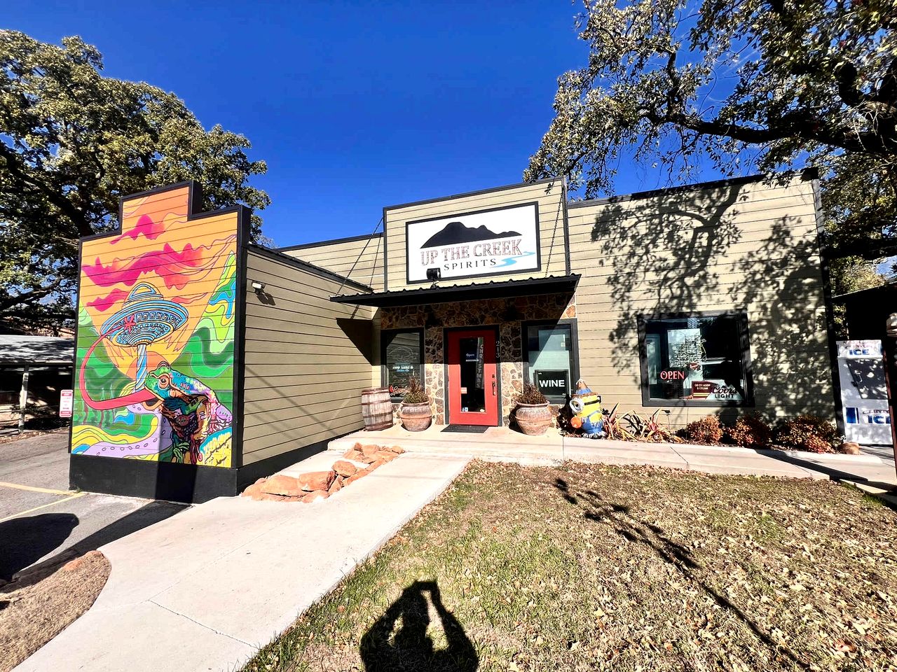 Cozy Tiny House with Rooftop Deck near Wichita Mountains in Medicine Park, Oklahoma
