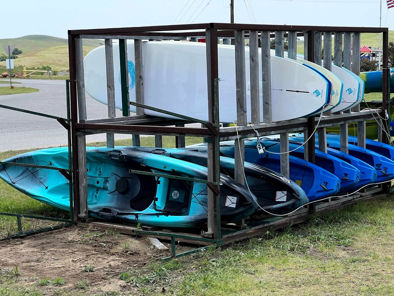 Cozy Tiny House with Rooftop Deck near Wichita Mountains in Medicine Park, Oklahoma