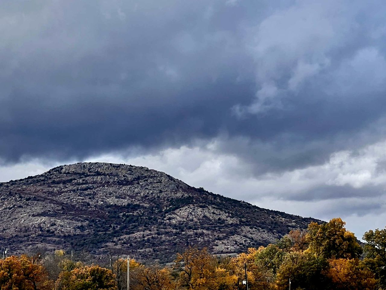 Cozy Tiny House with Rooftop Deck near Wichita Mountains in Medicine Park, Oklahoma