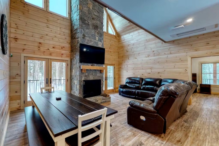 Cabins (United States of America, Beaver Cove, Maine)