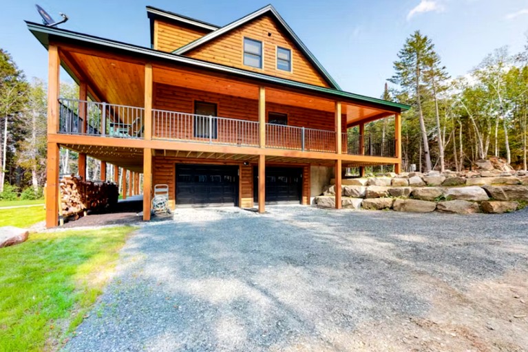 Cabins (United States of America, Beaver Cove, Maine)