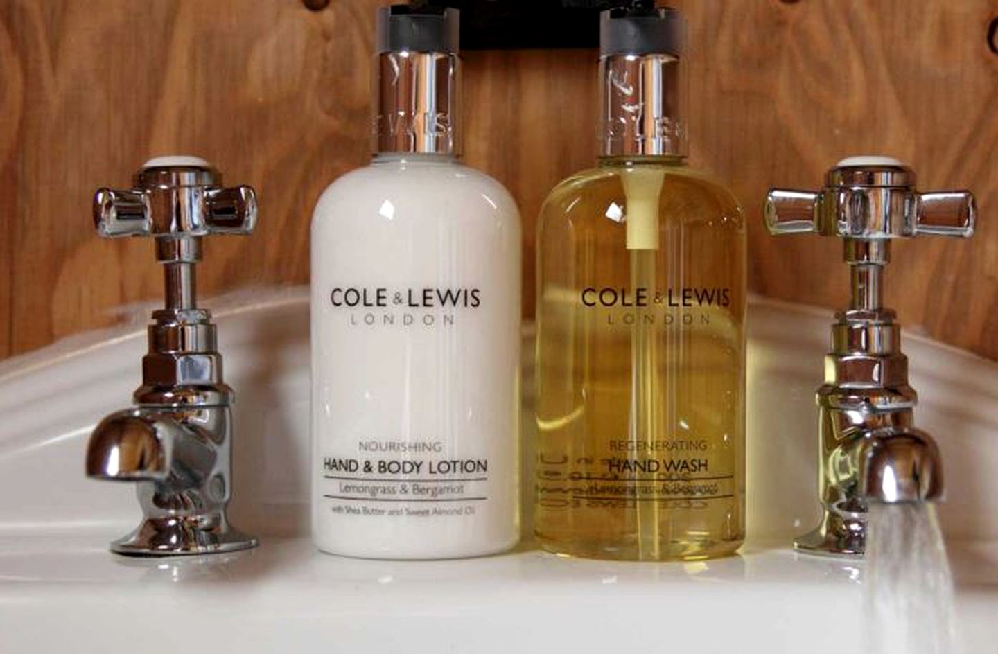 Family-Friendly Glamping Accommodation at a Luxury Campground in Norfolk, England