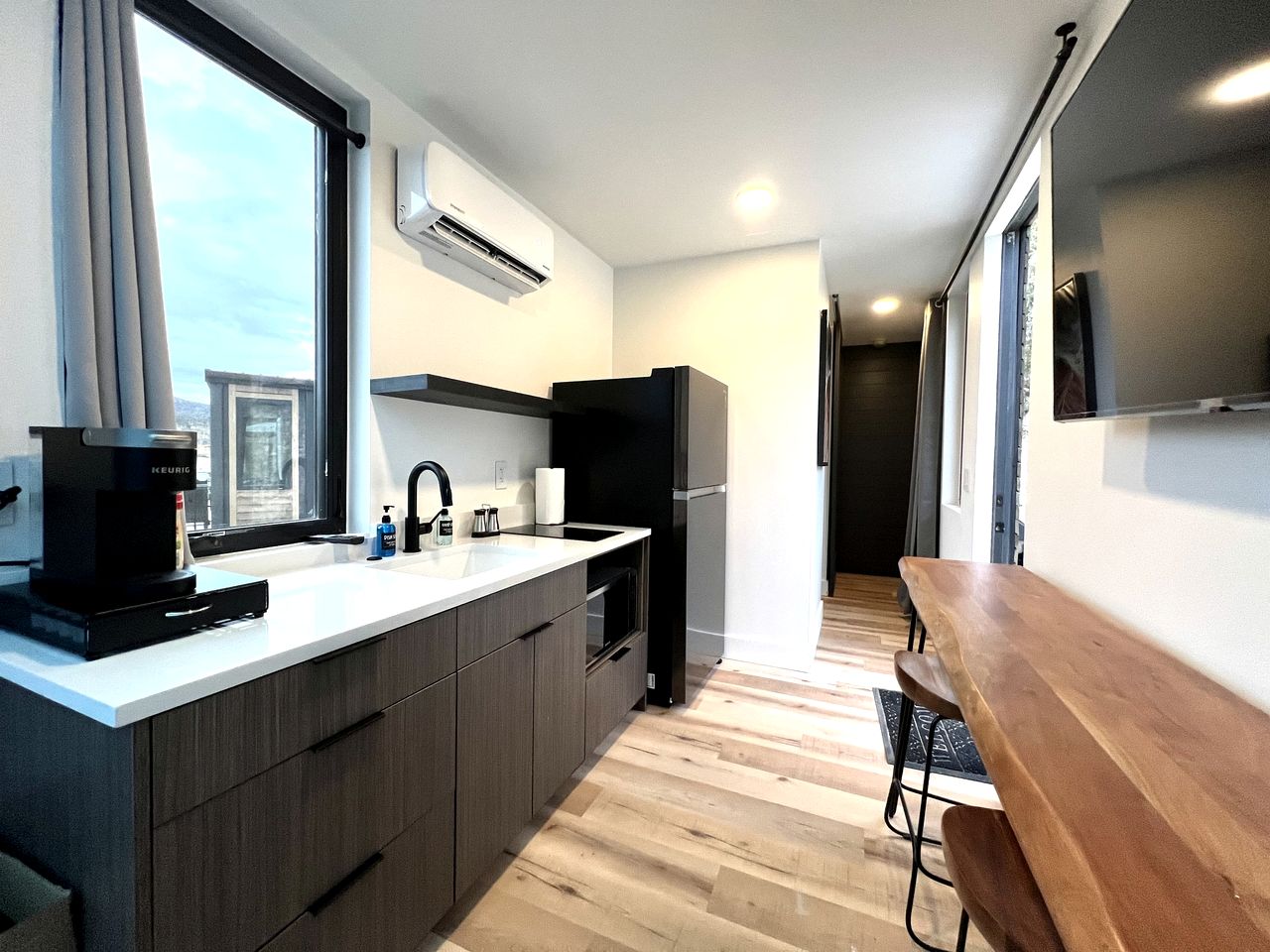 New Modern Tiny House with BBQ in Orderville, Utah