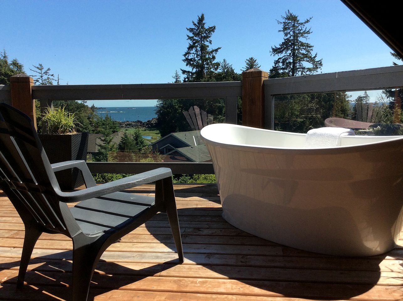 Romantic Beachfront Rental in Ucluelet, British Columbia, Canada