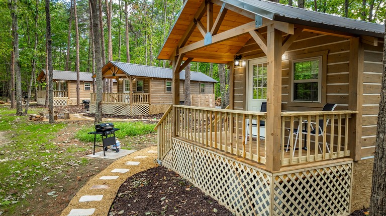 Cabins (United States of America, Mentone, Alabama)