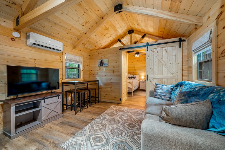 Cabins (United States of America, Mentone, Alabama)