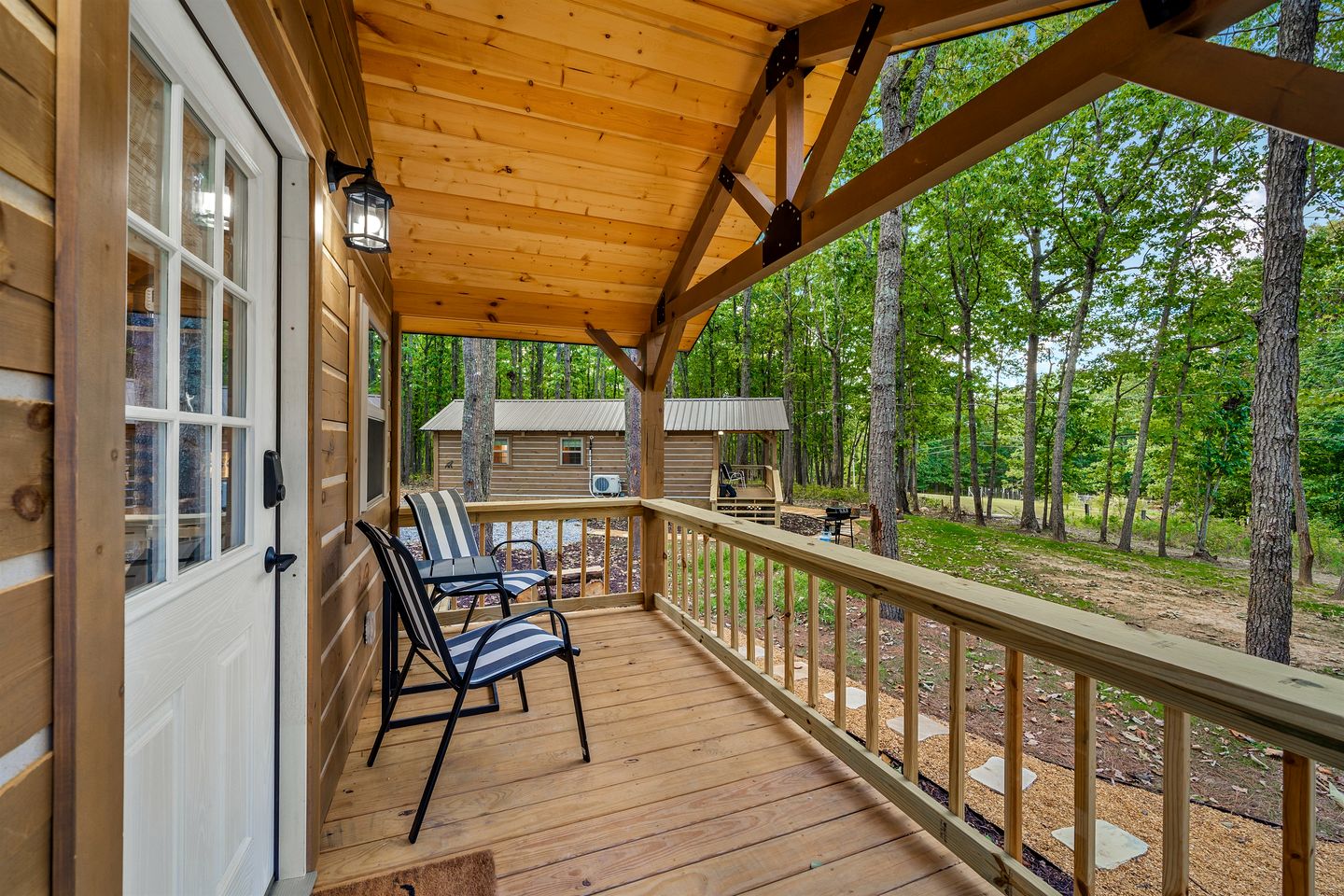 Cozy Woodland Cabin Escape for Families, Friends & Retreats in Mentone, Alabama