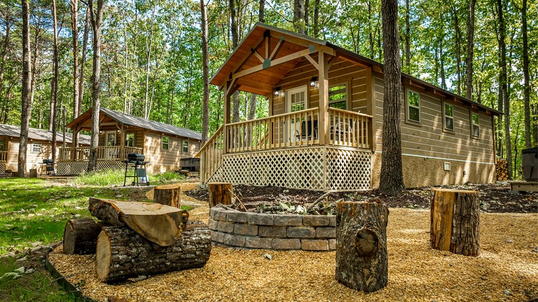 Cabins (United States of America, Mentone, Alabama)