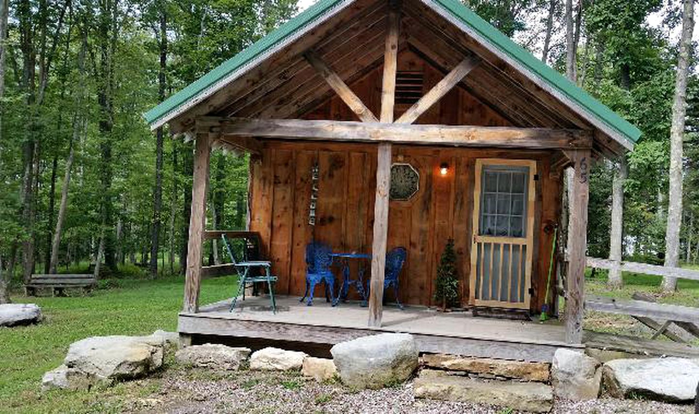 Rustic Cabin Rental near Swallow Falls State Park in Oakland, Maryland