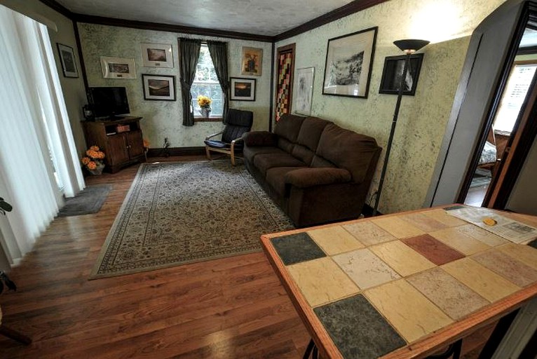 Offlake Rentals Blue Goose, Cottages, Friendsville, United States of