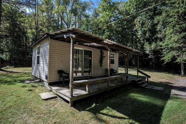 Offlake Rentals Blue Goose, Cottages, Friendsville, United States of