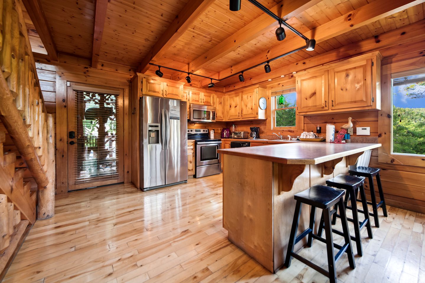 Countryside Charms: Experience Glamping Magic in Sevierville, Tennessee