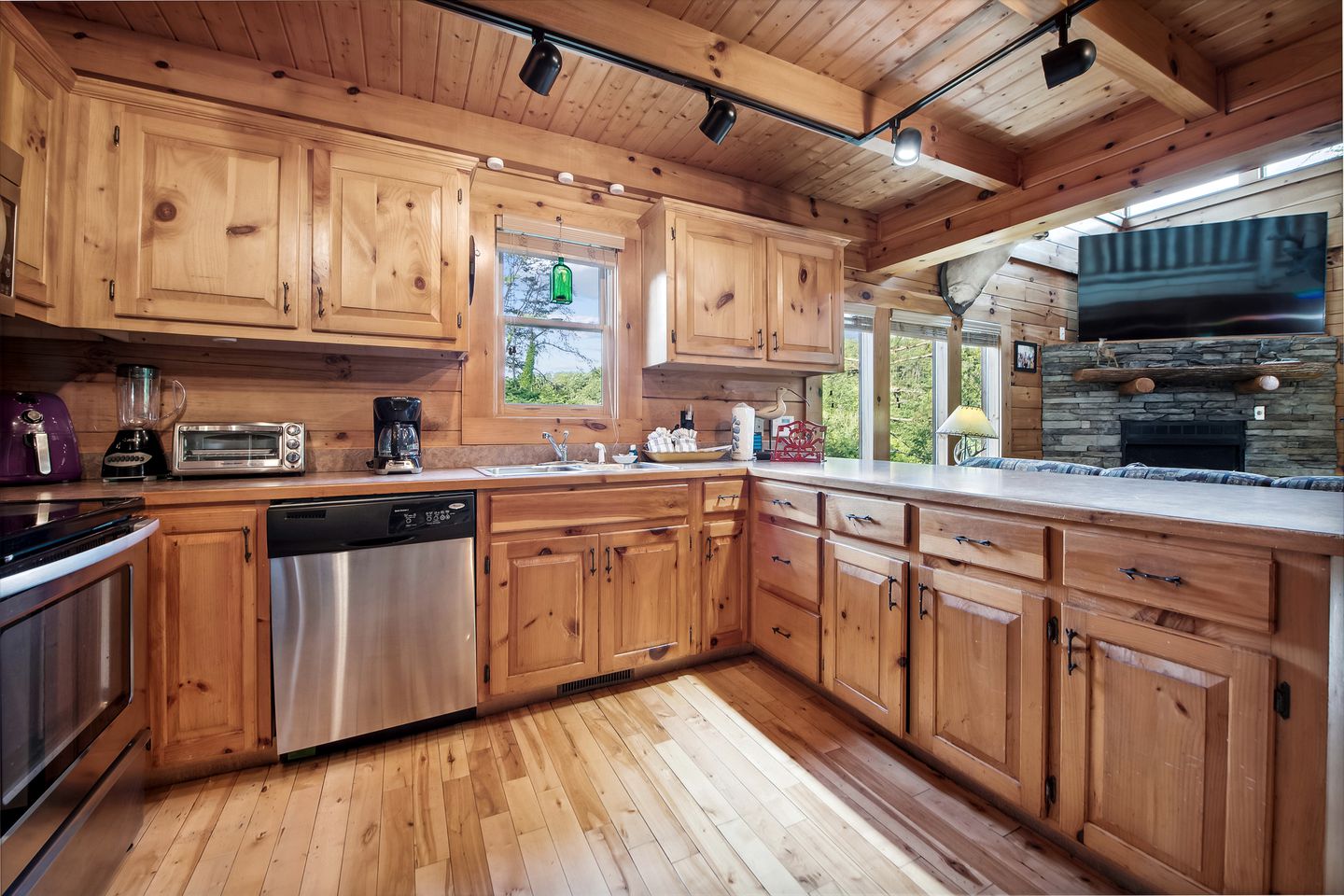 Countryside Charms: Experience Glamping Magic in Sevierville, Tennessee