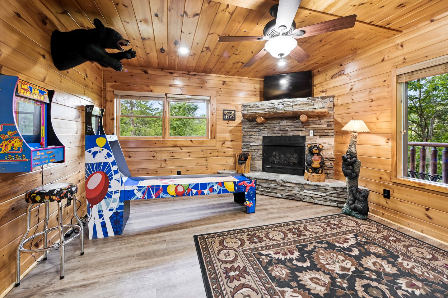 Countryside Charms: Experience Glamping Magic in Sevierville, Tennessee