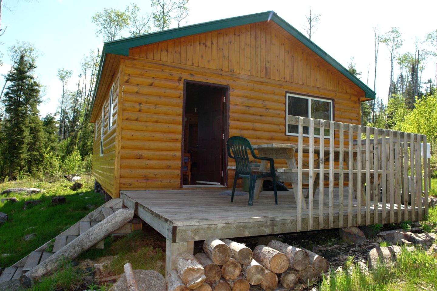 Cabins (Thunder Bay, Ontario, Canada)