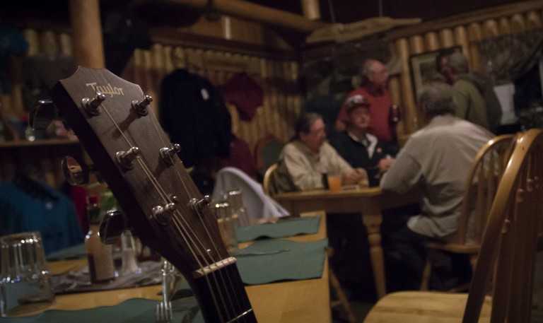 Log Cabins (Thunder Bay, Ontario, Canada)
