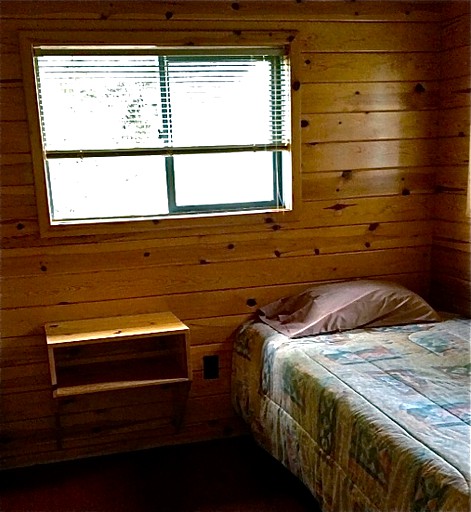 Log Cabins (Thunder Bay, Ontario, Canada)