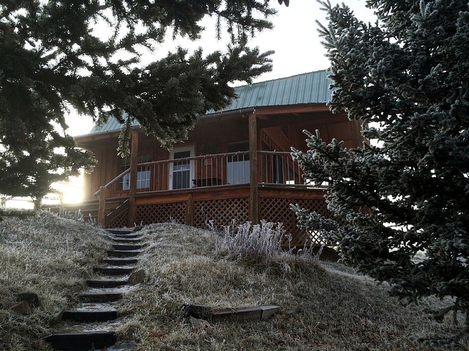 Cabins (Corvallis, Montana, United States)