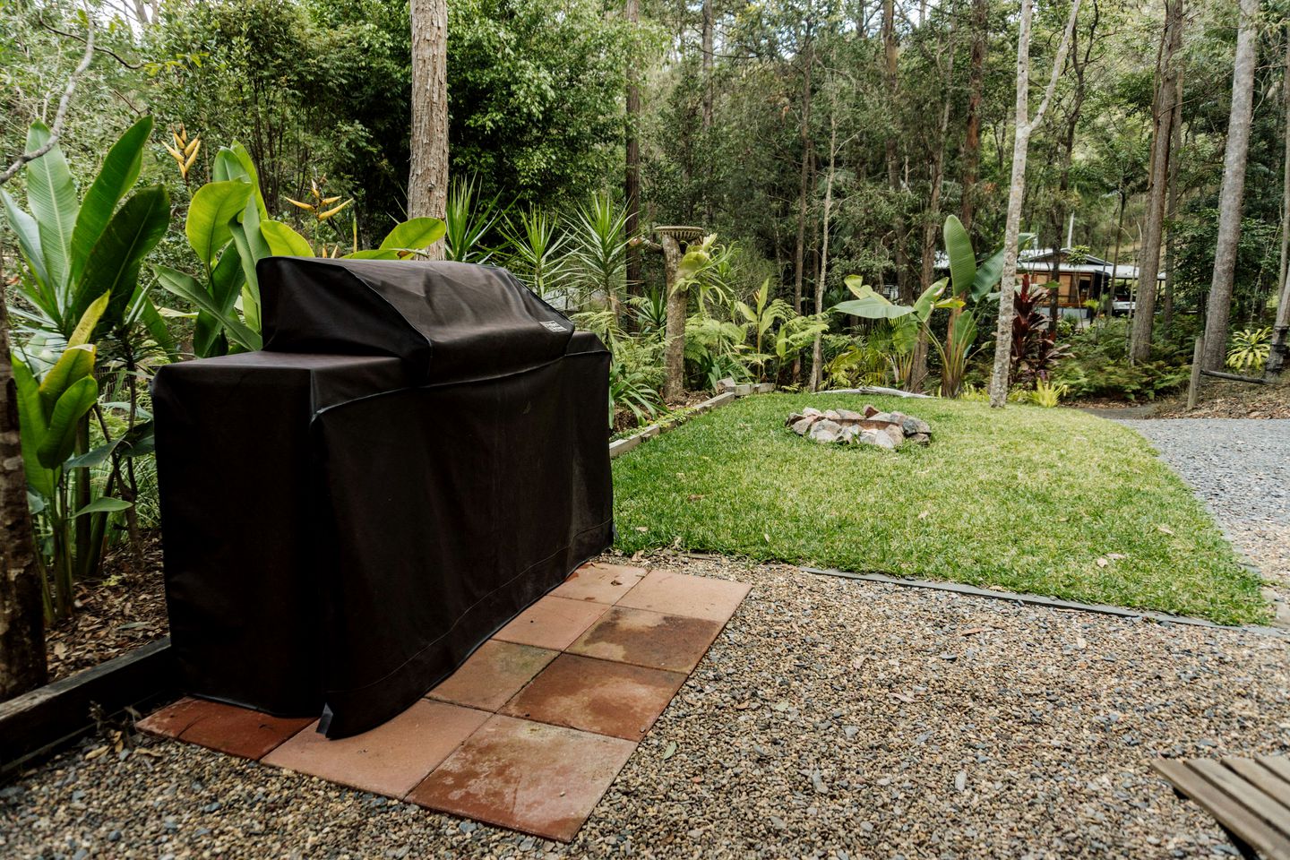 Luxurious Tiny House with Outdoor Barbecue Perfect for Water Activities in Victoria, Australia