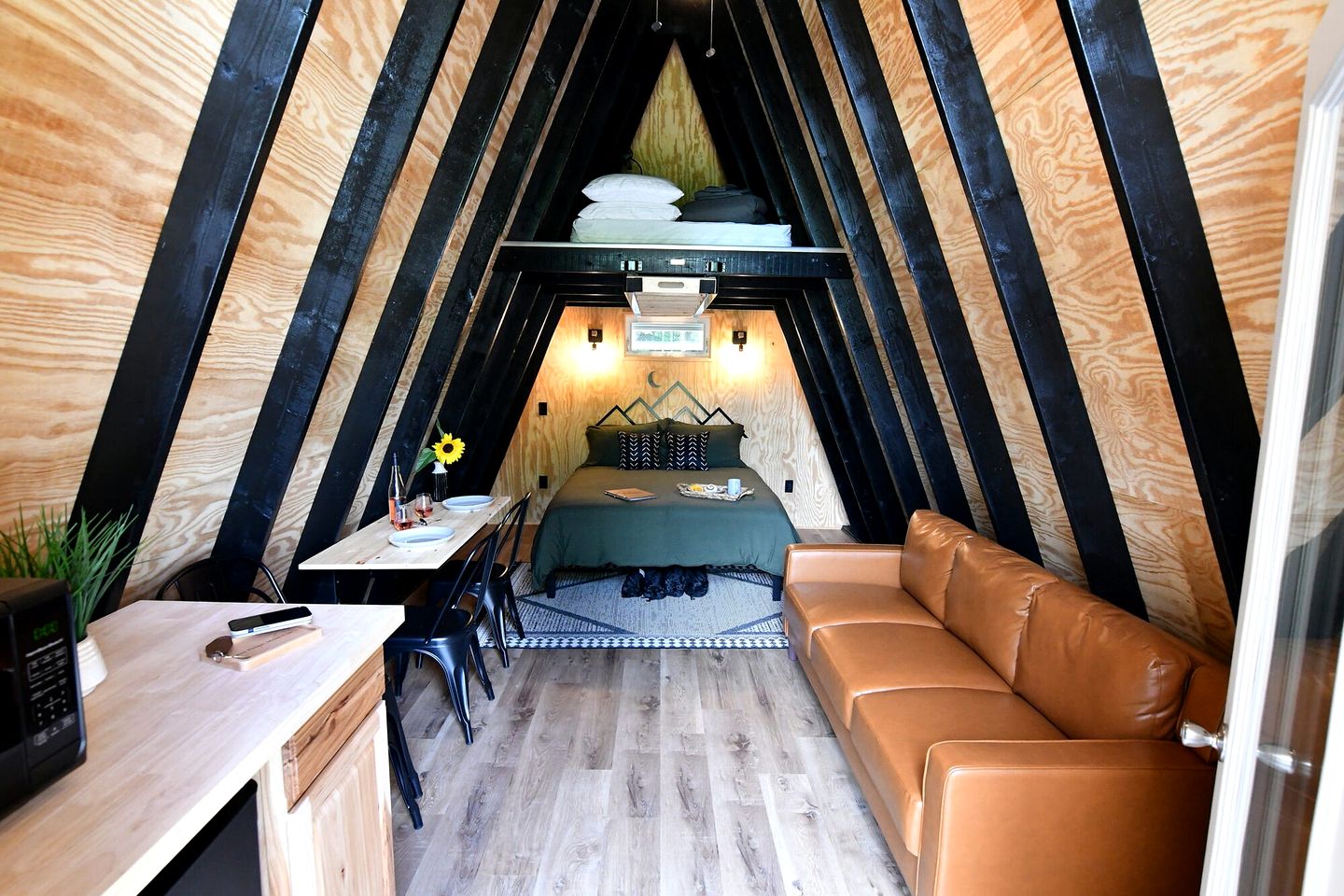 Stunning A-Frame Cabin with Lovely Deck, Grill, and Fire Pit for an Amazing Adventure near Canandaigua Lake in New York
