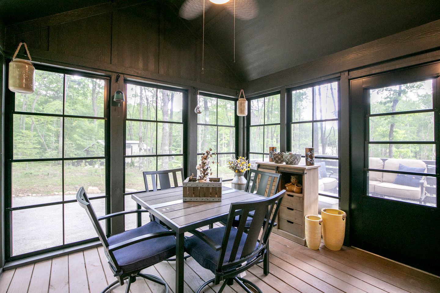 Beautiful Cottage with Nice Forest Sights in Tracy City, Tennessee