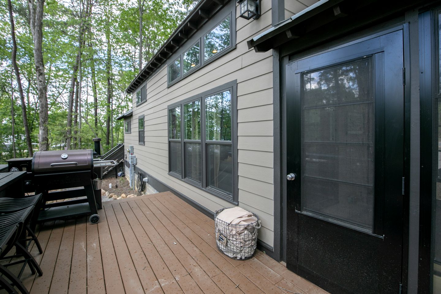 Beautiful Cottage with Nice Forest Sights in Tracy City, Tennessee