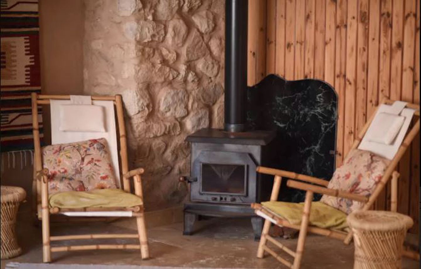 Spacious Suite Rental for Six in the Edom Mountains near Eilat, Israel
